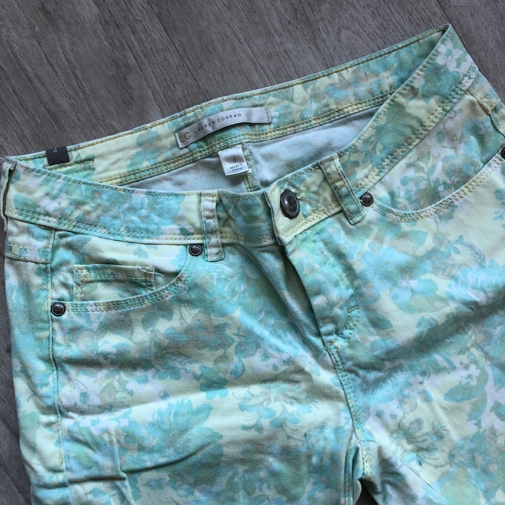 Spring Print LC Jeans - Picture 2 of 5